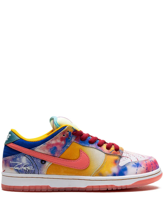 Nike x Dunk Low SB Friends & Family - Futura Laboratories - Sunblush